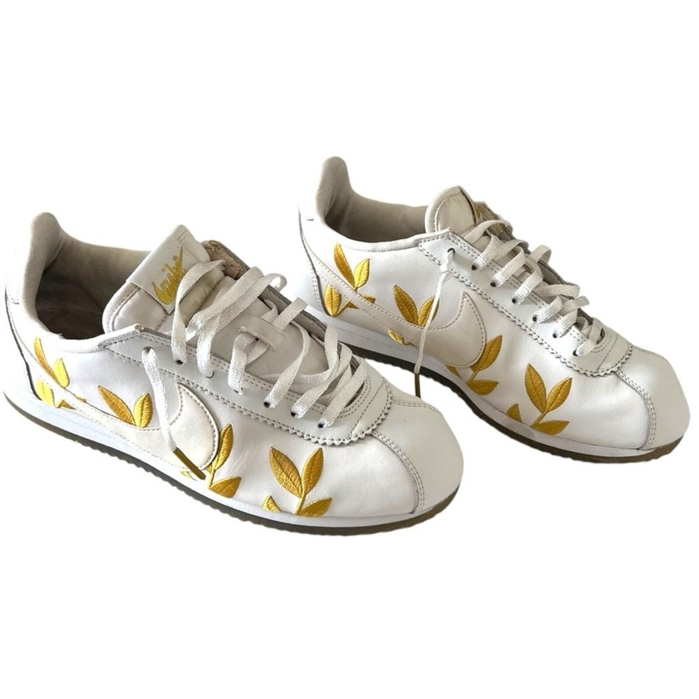 Nike Cortez Women White Gold Leaf Embroidered Sneakers Low Top Gum Sole Size 9